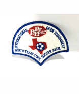 North Tx State Soccer Assn Dr. Pepper Int&#39;l. Open Tournament Patch 1981 - $269.89 MXN
