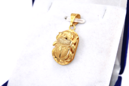 Egyptian Scarab Gold 18K DOUBLE SIDE Alphabet Pharaonic Gold Pendant 2.3 Gr - $300.70