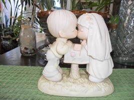 Precious Moments ~SEALED WITH A KISS Figurine 524441 Bride Groom Mailbox... - £15.53 GBP