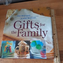 Gifts for the Family Hardcover Reader&#39;s Digest Editors 2004 asin 0762106093 - £2.33 GBP