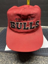 Vintage 90s Starter Red Chicago Bulls Snapback CAP Preowned ( Needs Repair). - £24.05 GBP