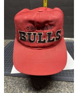 Vintage 90s Starter Red Chicago Bulls Snapback CAP Preowned ( Needs Repa... - £23.72 GBP