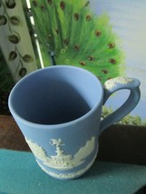 5&quot; Picadilly Circus England Wedgwood Blue Jasperware Xmas &#39;71 Mug Original Box - £75.17 GBP