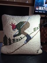 Chandler 4 Corners Laura Megroz 18&quot; DOWNHILL SKIER Hand Hooked Wool Pillow - €44,05 EUR