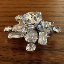 Kramer Clear Rhinestone Layered Dimensional Abstract Rhodium Estate Brooch Pin - £70.73 GBP