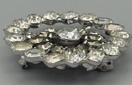 Vintage Reverse Tier Layered Rhinestone Brooch Smoky &amp; Clear-Emerald/Nav... - $552.67 MXN