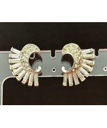Vtg Screw Back Silver Tone Rhinestone earrings baguettes - $435.66 MXN