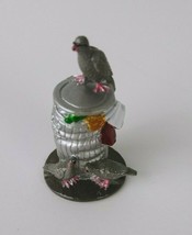 Homies Series 6 Pigeon 1.75&quot; Figure Figurine - £3.81 GBP