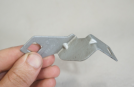 11-16 bmw f10 550i 535i 528i front left bumper reinforcement bar bracket... - $340.36 MXN