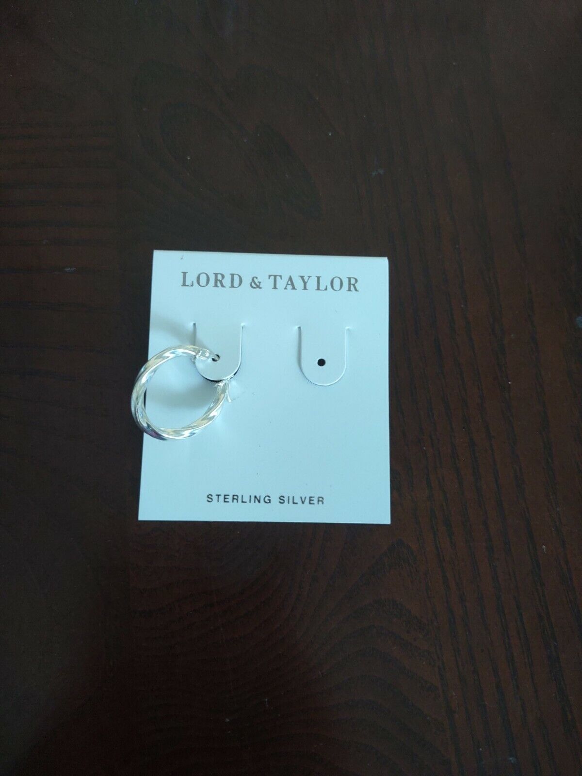 Lord & Taylor 1 Earring - $15.72