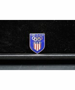 Vtg Lake Placid Blue Pin W/ Colorful Olympic Rings &amp; USA Flag Shield - $28.05 CAD