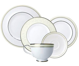 Royal Doulton Anthea 5 Piece Place Setting Bone China Made in England New - £70.84 GBP