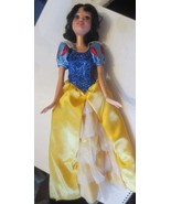 Mattel Barbie Disney&#39;s Snow White Doll 2006 Action Figure 10 1/2&quot; - $9.49