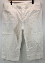 L) Gloria Vanderbilt Hemmed White Capri Pants 18 Average - $9.89