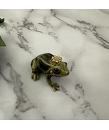 Hagen Renaker Frog Prince Mini Figurine Animal Green Gold Crown Fairy Tale - $365.87 MXN