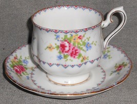 Royal Albert Peti Point Pattern Bone China Cup &amp; Saucer Set Made In England - £19.54 GBP