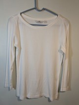 Vineyard Vines  Women&#39;s White Long Sleeve size medium T Shirt Whale Logo - $10.93 CAD