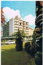 Victoria British Columbia Postcard Queen Victoria Inn Thunderbird Park Douglas - $2.96