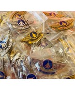 TOP GUN MAVERICK COSTUME WINGS PILOT PINS LOT OF 50 RARE WINGS - $1,817.00 MXN