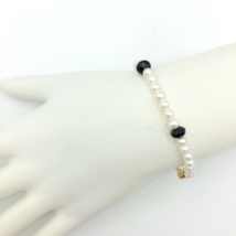 FRESHWATER pearl &amp; black faceted glass bead single-strand bracelet -  7&quot; long - £14.33 GBP