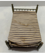 Dollhouse Miniatures Wonderful Brass/ Metal Toddler Bed - $401.35 MXN