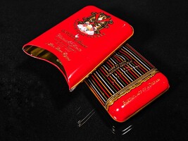 Arturo  Fuente  Opus X Angel's Share Reserva d Chateau Empty  Tin  48 Gauge Ring image 3