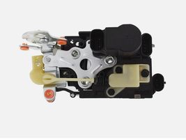 Door Latch &amp; Actuator Left Front for Chevrolet S10 1998 1999 2000 01-2003 - $37.39 CAD