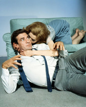 Sunday In New York Rod Taylor Embracing Jane Fonda 8x10 Photo (20x25 cm approx) - £7.79 GBP