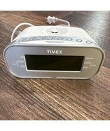 Timex AM/FM Dual Alarm Clock Radio T231Y  White Tested - $285.10 MXN