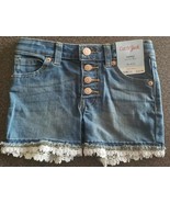 Cat &amp; Jack Brand ~ Girl&#39;s Orchid Shorts ~ Crocheted Trim ~ Size XS (4/5)... - $28.06 CAD
