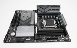 GIGABYTE X870 Eagle WIFI7 DDR5 AMD AM5 LGA 1718 ATX Motherboard  image 3