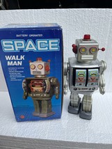 Space Walk Man Robot ME 100 Homme Matchantde Partially Working - $1,319.24 MXN