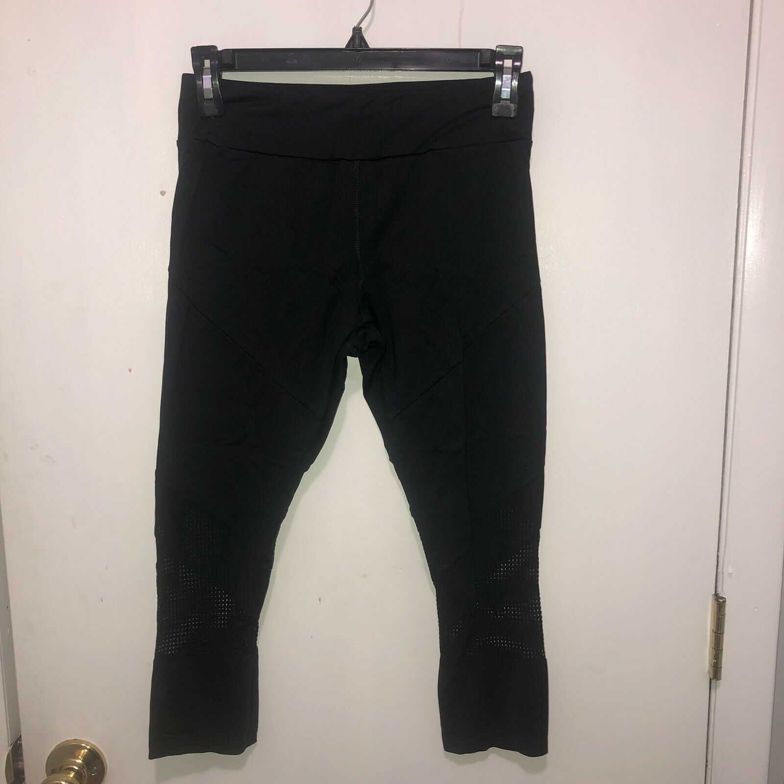 Forever 21 Black Capri Leggings SZ Small Mesh Cut Out On Leg - $4.94
