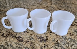 Vintage FEDERAL White Milk Glass D Handle Coffee Mugs Set/3 - $295.07 MXN