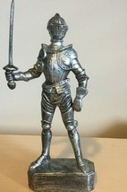 Vintage 1970&#39;s 8-1/2 &quot; Medieval Knight Figure Plastic - £8.36 GBP