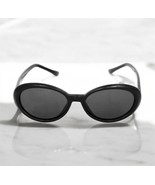 New Vintage women&#39;s 90s  Mini Black oval sunglasses - $19.78 CAD
