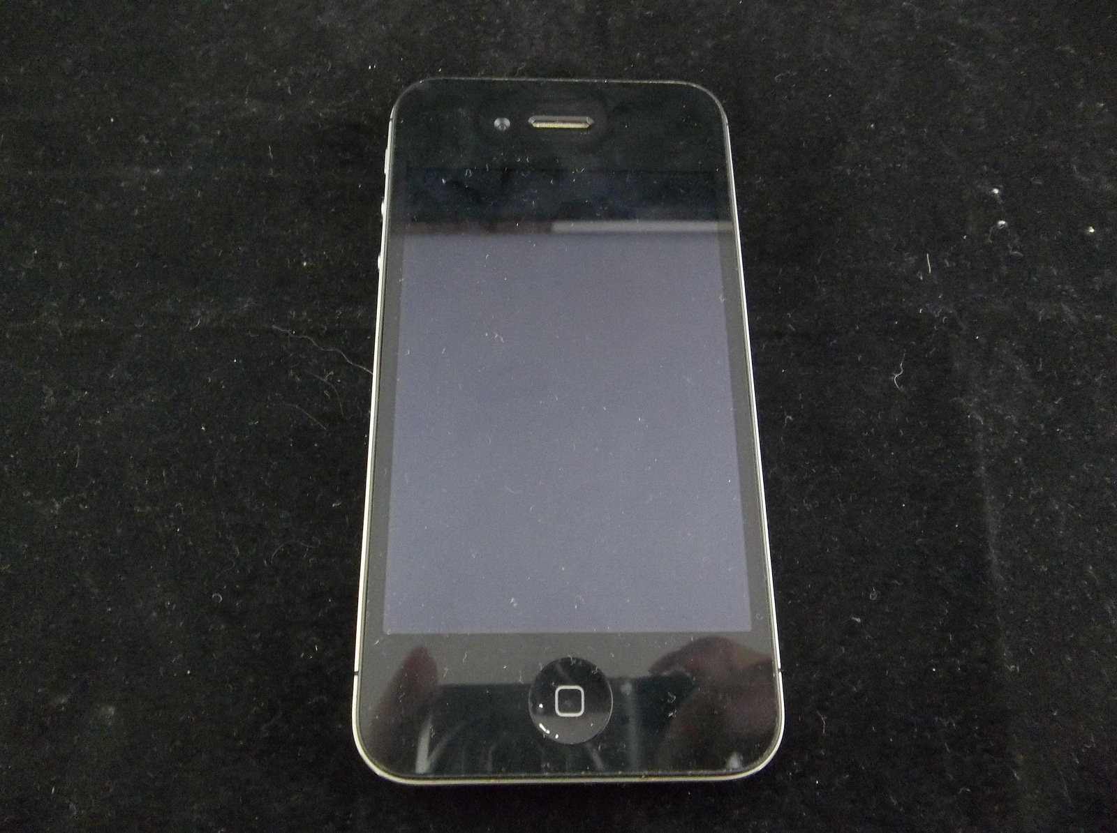 Apple iPhone 4 A1349 Black Smartphone For Parts Or Repair - $20.00