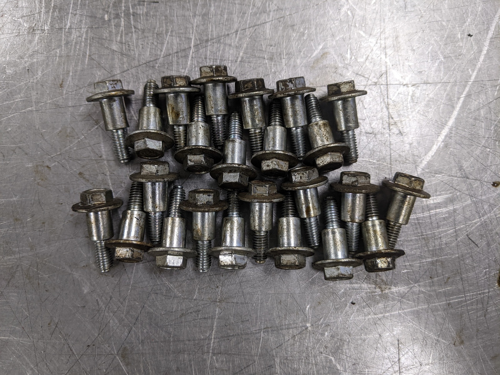 Valve Cover Bolt Set For 17-20 Nissan Pathfinder  3.5 - $19.75
