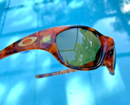 Oakley Fives 1.0 Sunglasses Tortoise Frames Gold Iridium Lenses Gold Icons - £130.76 GBP