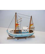 Vintage Folk Art Hand Carved Fishing Working Boat Cabin Sail Painted 2-c - $922.09 MXN