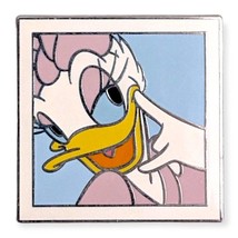Daisy Duck Disney Pin: Selfie Photograph - £10.10 GBP