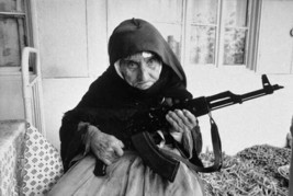 Photo of 106-year-old Armenian woman protecting her home with AK 47 (1990) - £9.81 GBP