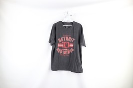 NHL Mens L Distressed Spell Out Old English D Detroit Red Wings Hockey T... - $375.38 MXN