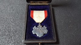 WW2 Japanese Medal Japan Badge With Box Old Rare Goods - £44.02 GBP