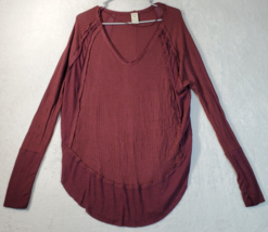 We The Free Blouse Top Womens Size Medium Burgundy Knit Rayon Long Sleeve V Neck - £14.65 GBP