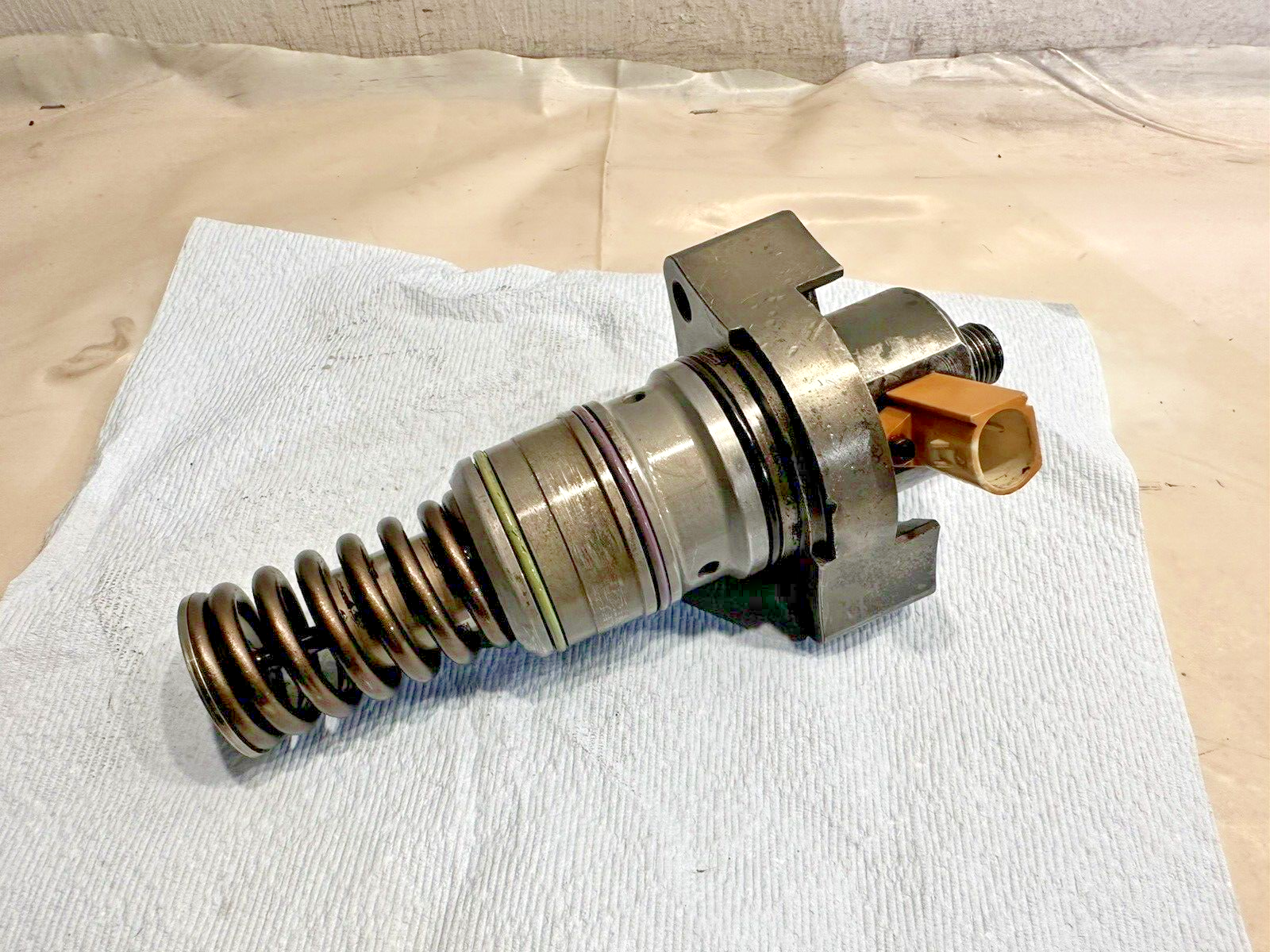 2015 Paccar MX 13 diesel engine fuel pump unit 2102391 OEM - $350.28