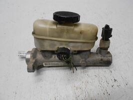 2004-2006 Ford Ranger 3.0L Brake Master Cylinder With Reservoir - $34.99