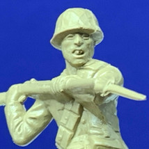 Marx toy soldier Japanese vtg ww2 wwii Pacific 1963 beige figure bayonet... - $14.80