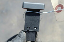 AUDI A4 QUATTRO S-LINE HAZARD WARNING SWITCH K2307 image 4