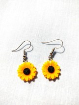 3D Sunflower Charms Golden Yellow And Brown Colors Acrylic Realistic Earrings - £4.77 GBP